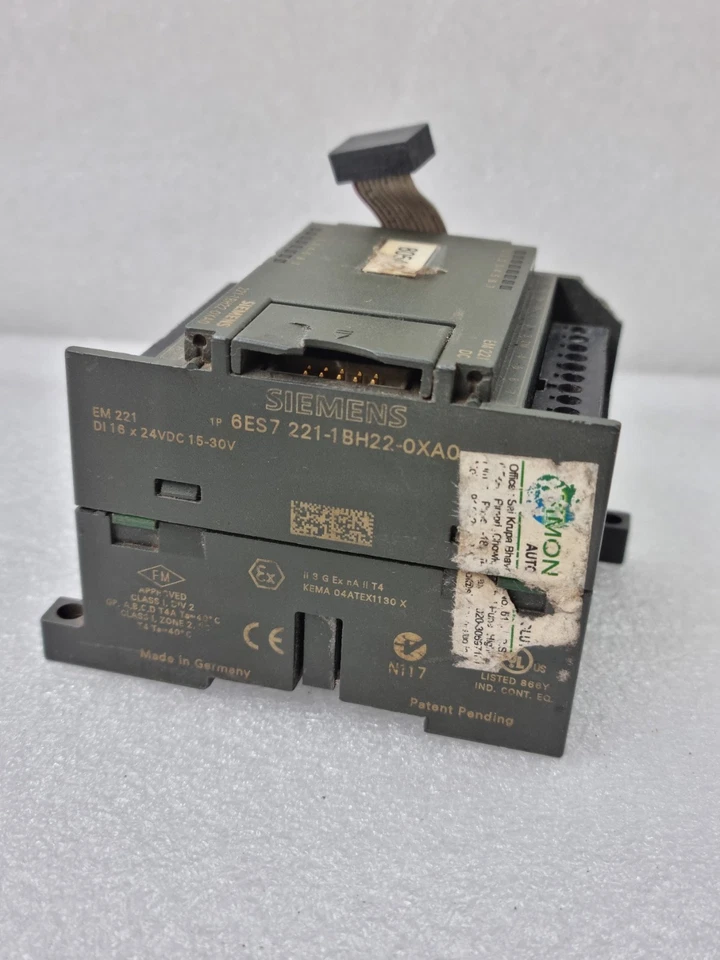 SIEMENS EM 221 DC 6ES7 221-1BH22-0XA0 DIGITAL INPUT MODULE 24VDC MADE IN GERMANY